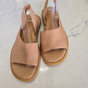 Women's Born Beige Leather Slingback Sandals Size 8